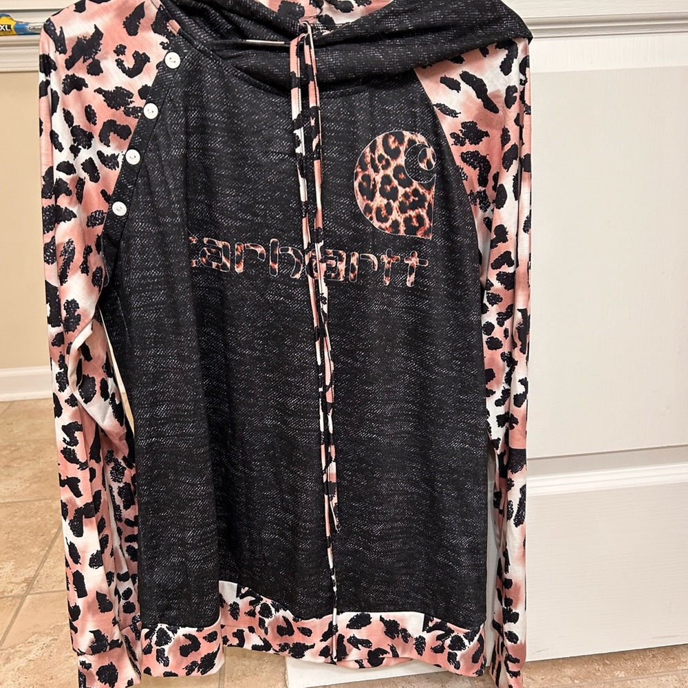 Long sleeve carhart hoodie